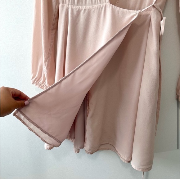 Aritzia Wilfred Diane Dress Long Sleeve Wrap Dress Pink Silk Sz M - Picture 7 of 15